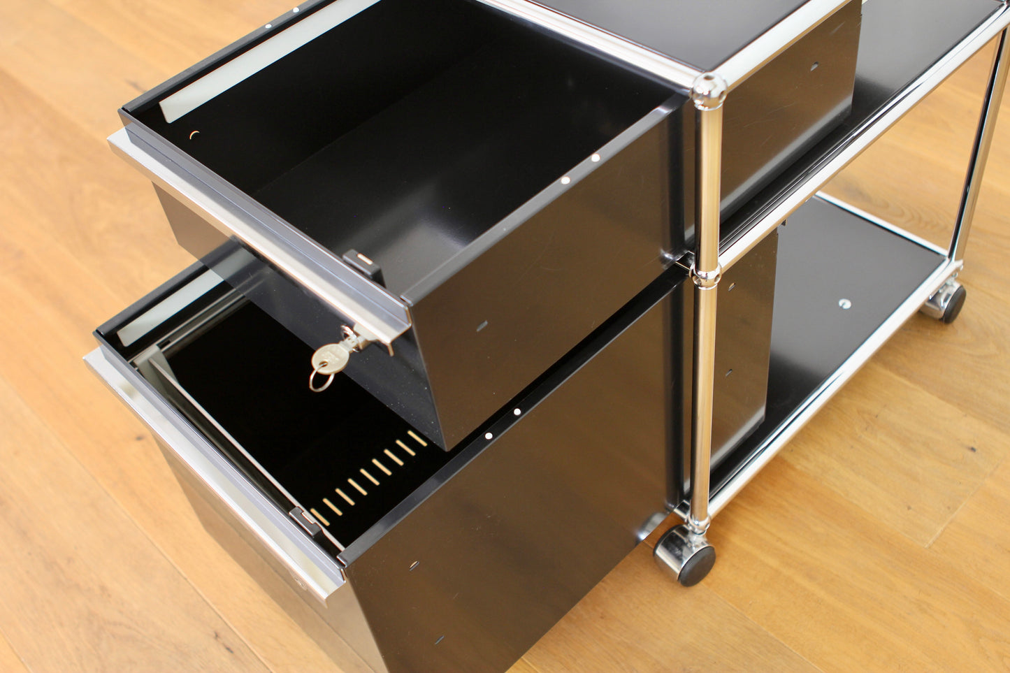 USM Korpus abschliessbar #1246