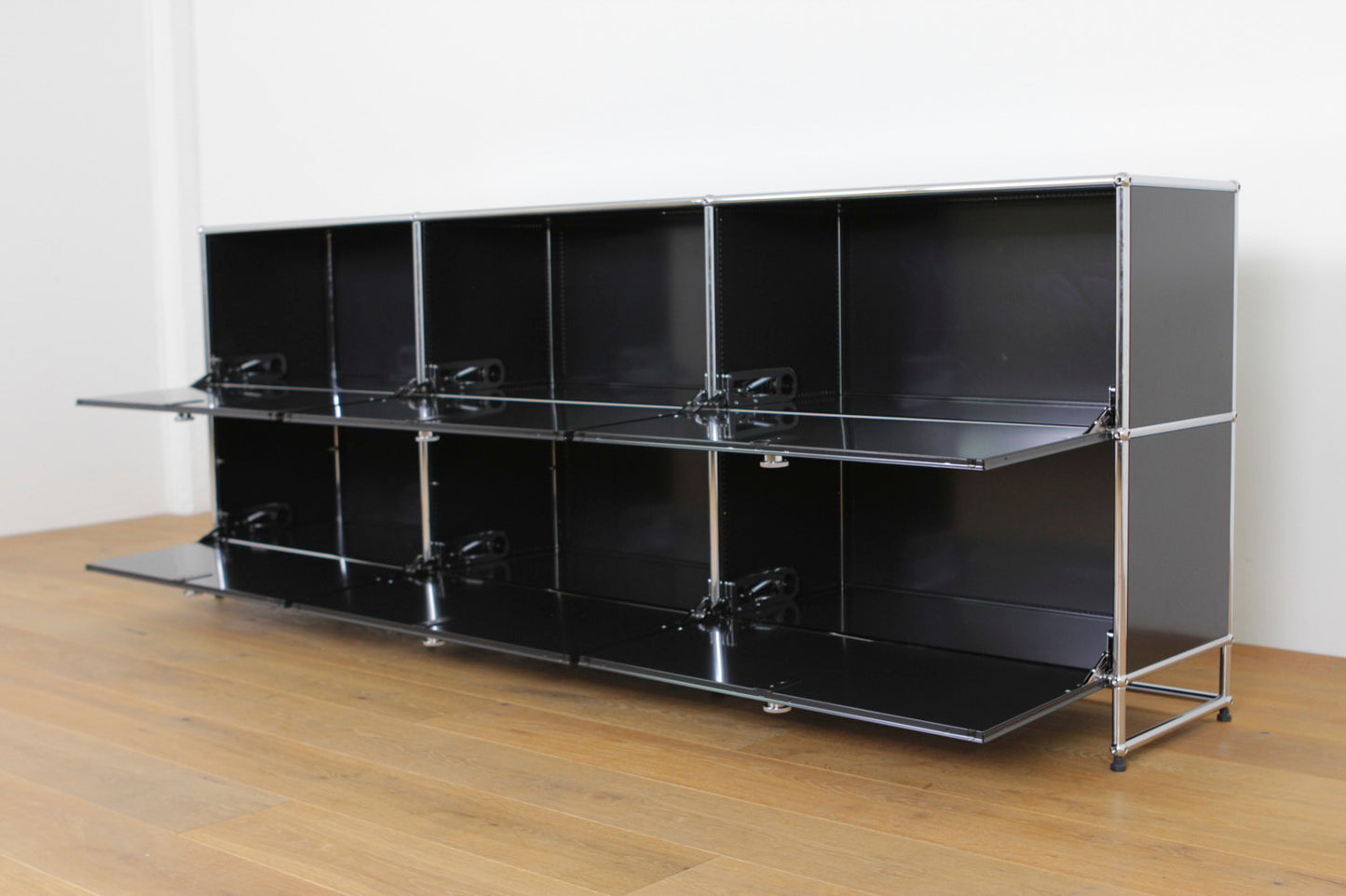 USM Sideboard used #1177