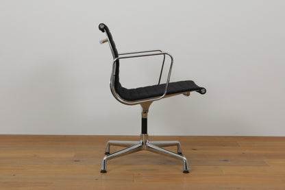 Aluminium Chair EA104 #1053