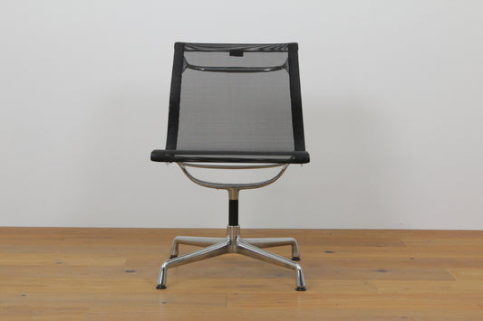 Aluminium Chair EA104 #1054