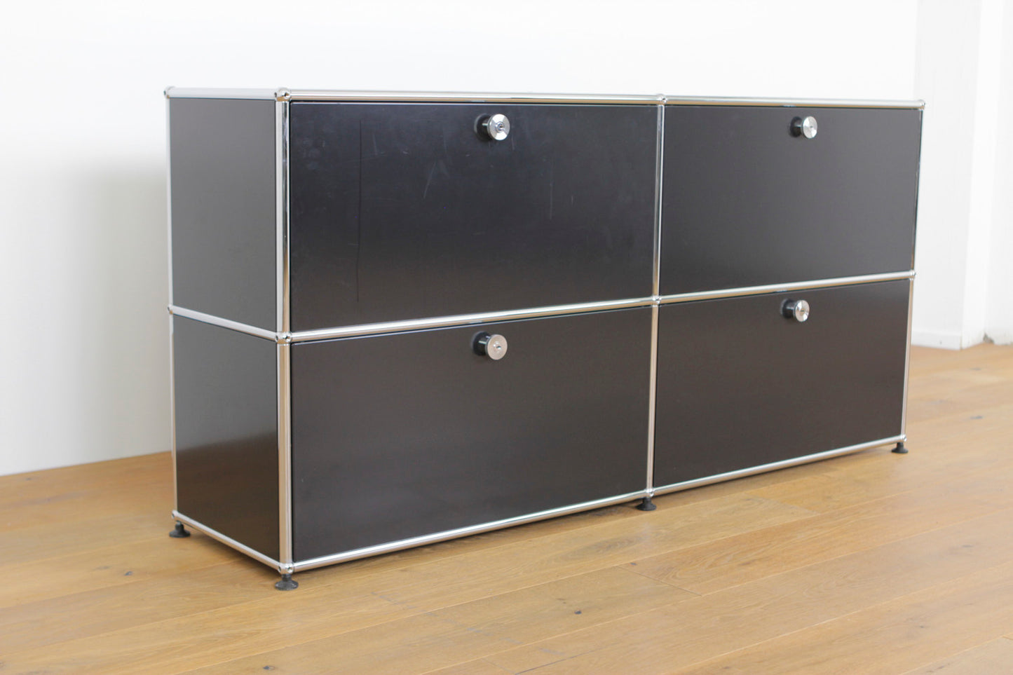 USM Sideboard used #1001