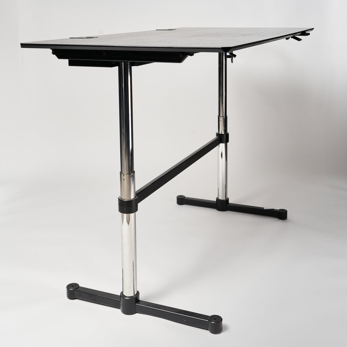 Höhenverstellbarer USM Kitos E Plus Tisch #5030